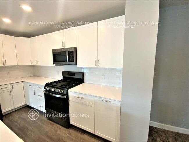Building Photo - 10926 Zest St NE