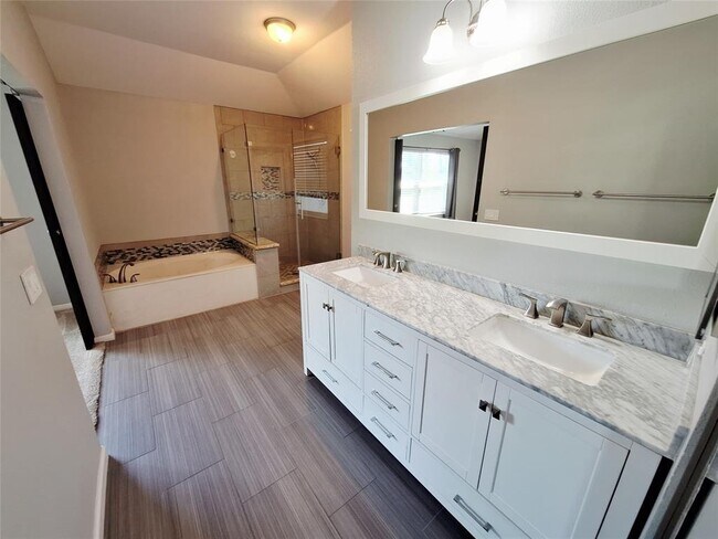 Building Photo - 8513 Portage Cove