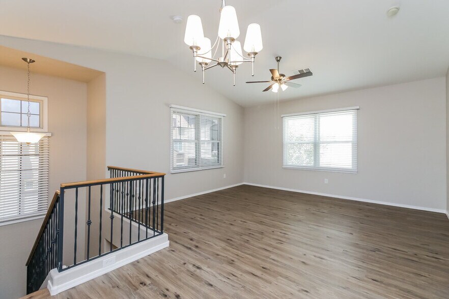 Building Photo - 4318 E Jasper Dr