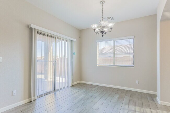 Building Photo - 326 N 103rd Pl