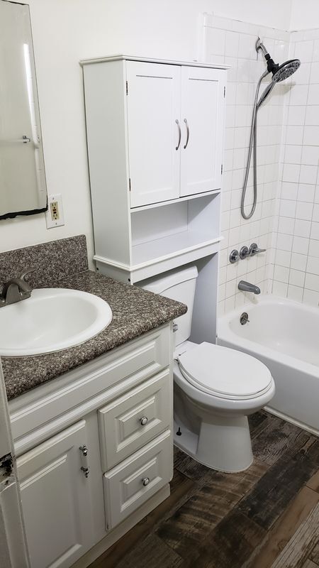 Building Photo - 637 W 32nd St