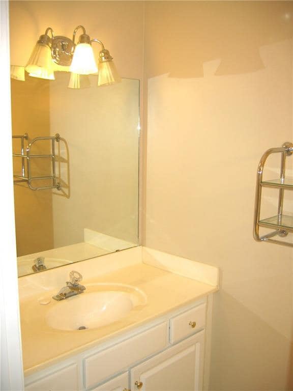 Building Photo - 1074 Pine Grove Ave NE