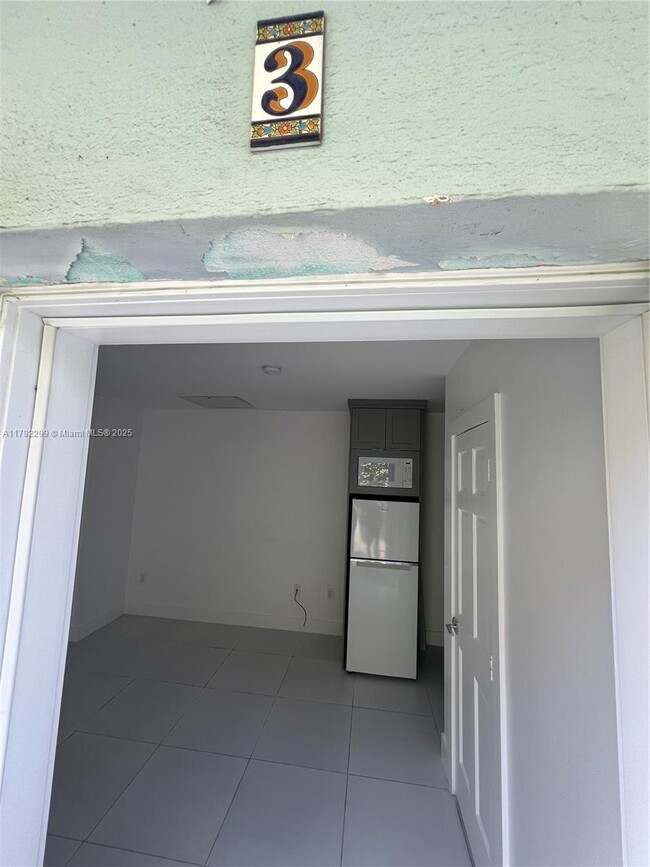 Building Photo - 2148 NW Flagler Terrace