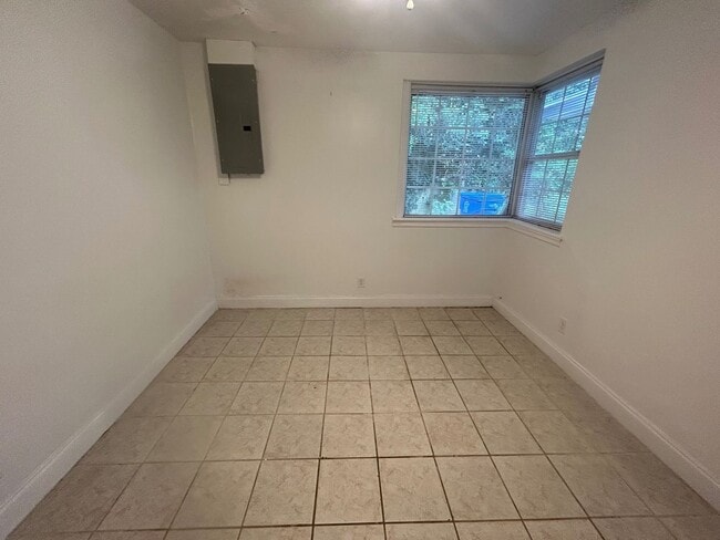 Building Photo - 403 Waccamaw Ave