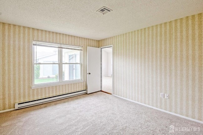 Building Photo - 332 Quinton Dr