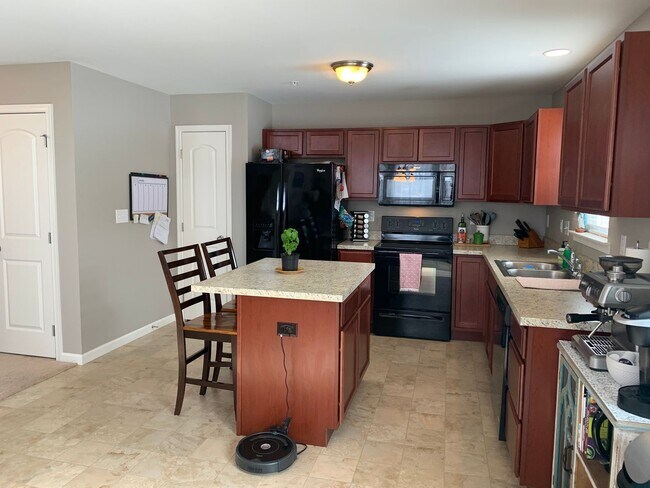 Building Photo - 346 Weatherstone Dr