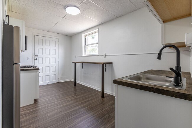 Building Photo - 123 Beltzhoover Ave