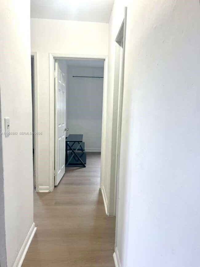 Building Photo - 5510 SW 32nd St