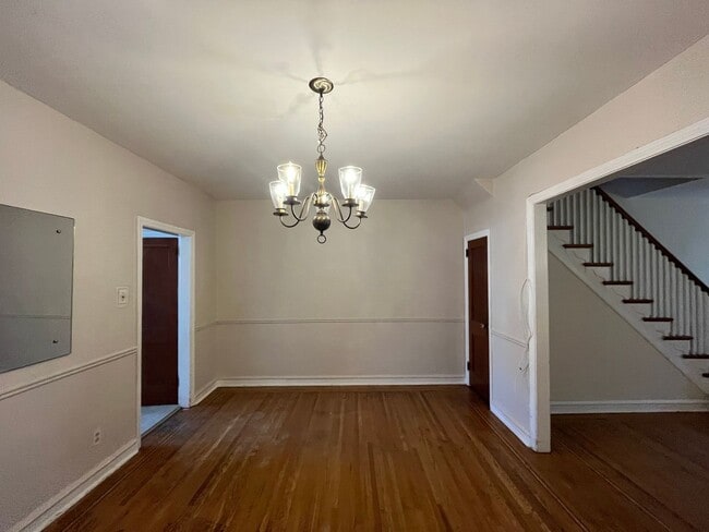 Building Photo - 3337 Disston St