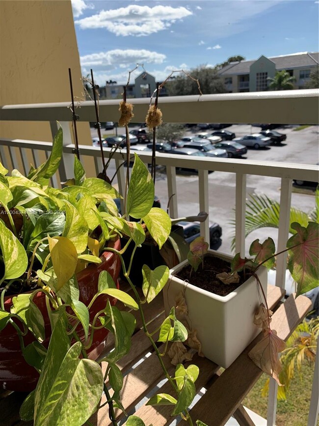 Building Photo - 8660 SW 212th St