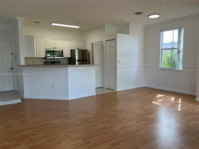 Building Photo - 4600 SW 160th Ave