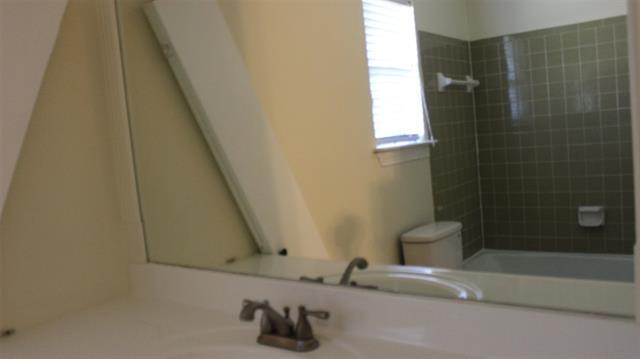 Building Photo - 3202 Burgandy Dr