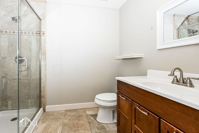 Building Photo - 501 Park Cir