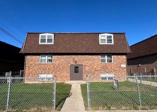 Winburn 2 Bedroom Apartment on 3rd Level ... - Winburn 2 Bedroom Apartment on 3rd Level  ...