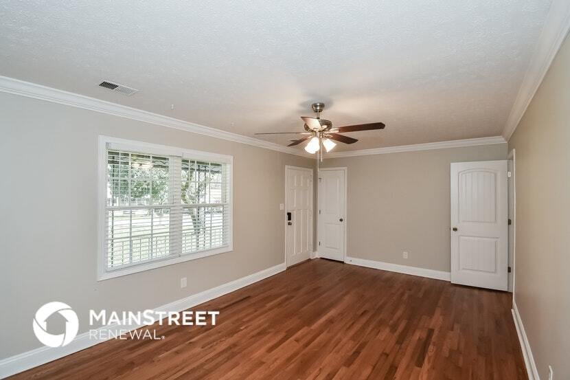 Building Photo - 8467 Fairview Dr