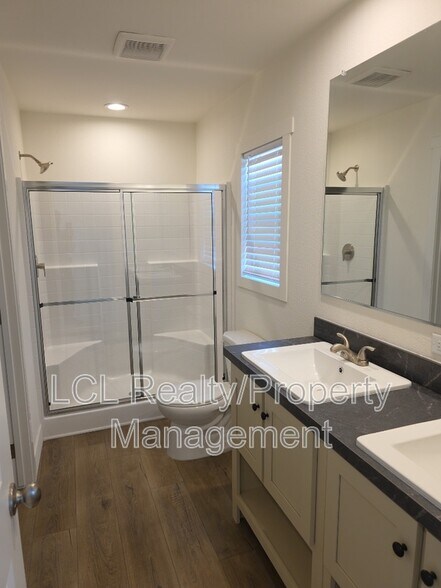 Building Photo - 33030 CA-74