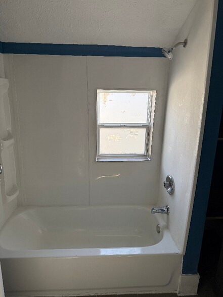 Building Photo - 4476 Evans St