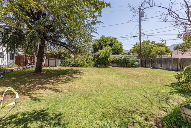 Building Photo - 1318 W Olive Ave