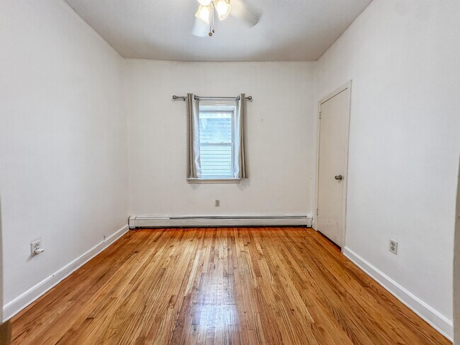 Building Photo - 639 Palisade Ave