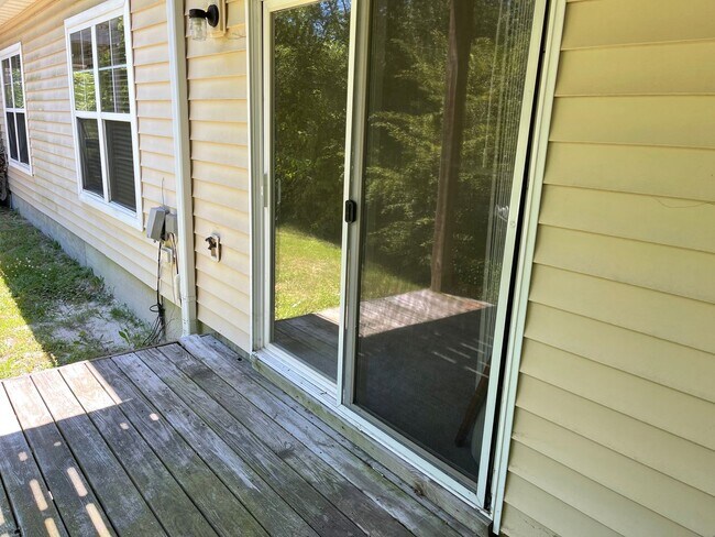 Building Photo - Beautiful Norfolk Waterfront Condo!