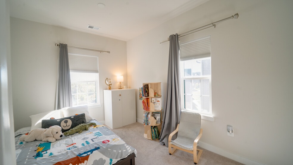 Building Photo - 2630 Jetstream Rd