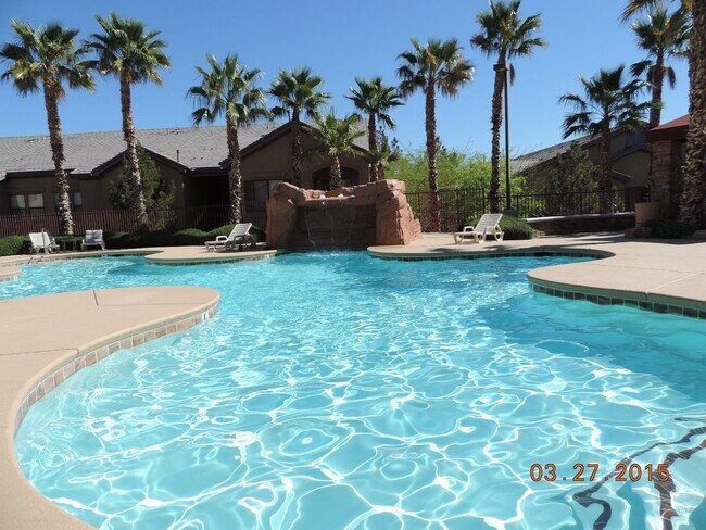 Building Photo - NW 1st floor condo