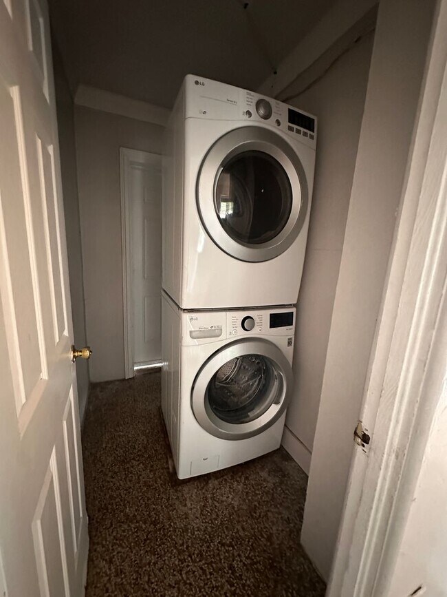 Building Photo - Sigle family home