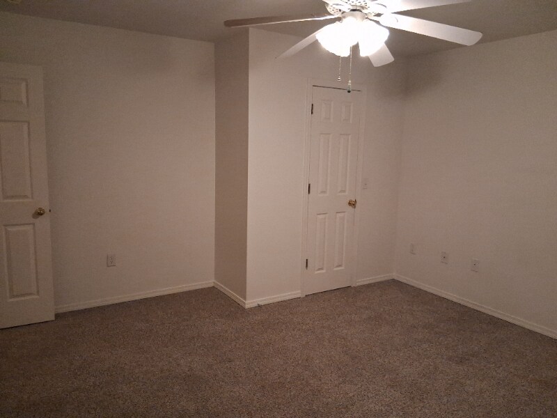 Building Photo - 316 Ewalt Ave