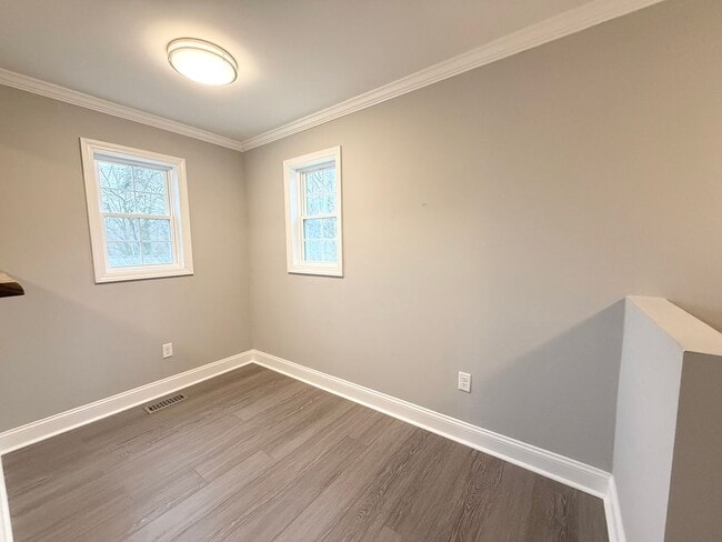 Building Photo - Renovated 2BR Home Minutes from Downtown Hickory – Washer & Dryer Included!