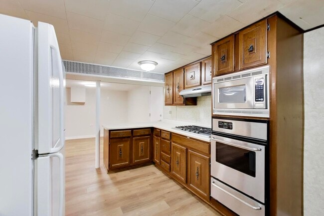 Building Photo - 8212 W Walsh Ln