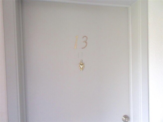 Building Photo - 1230 Shadowdale Dr