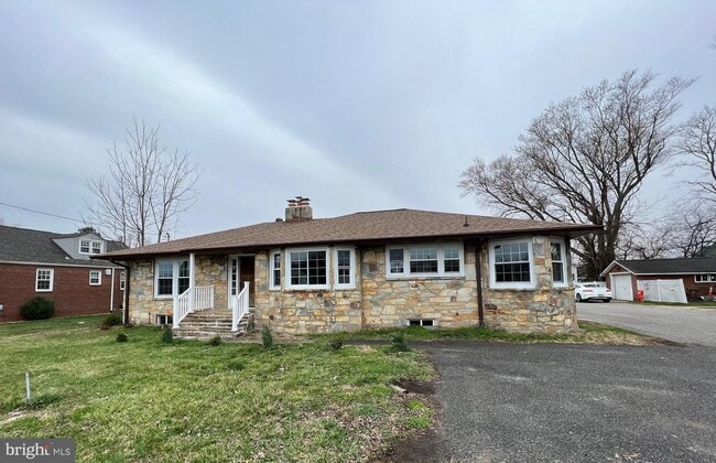 Building Photo - 13322 Occoquan Rd