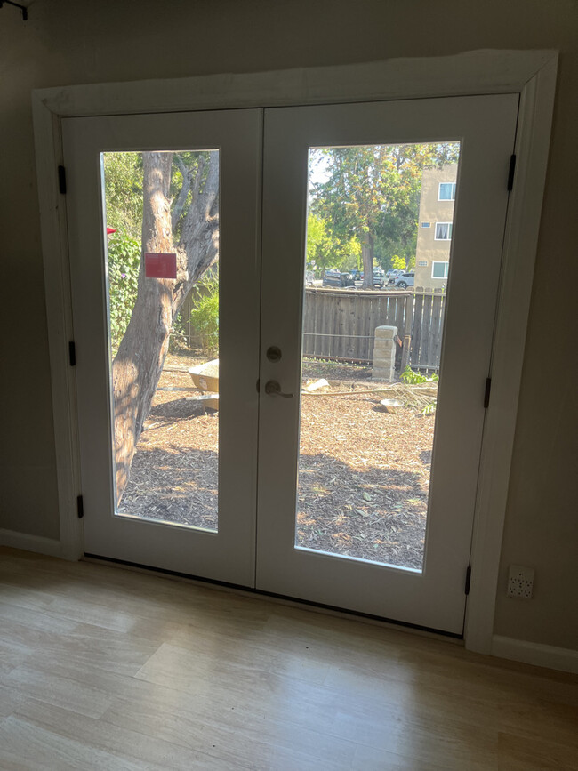 french doors to your yard - 11471 Riverside Dr