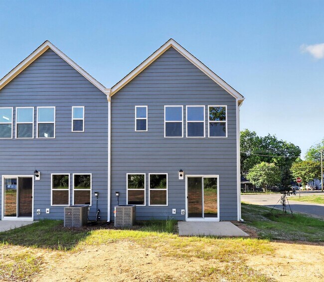 Building Photo - 337 N Hoskins Rd