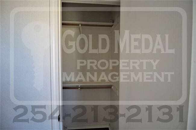 Building Photo - 4008 Pilgram Dr