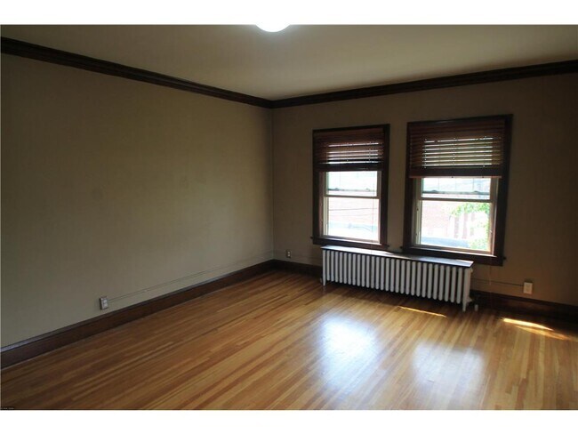 Building Photo - 1824 Elliot Ave.