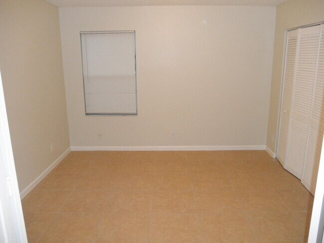 Building Photo - 13708 Lavender Ln
