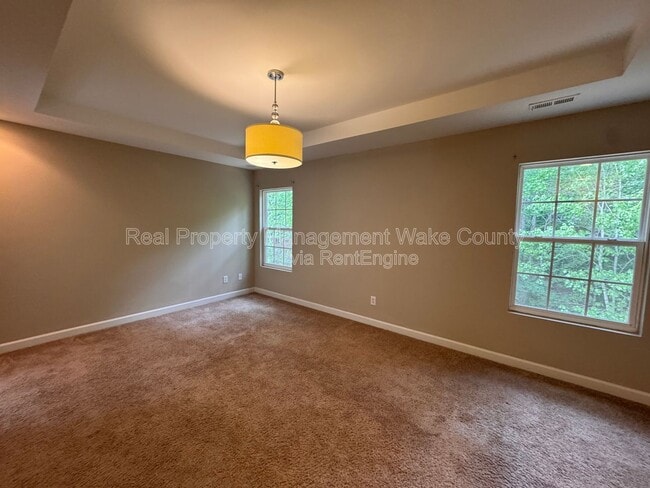 Building Photo - 912 Spring Meadow Dr