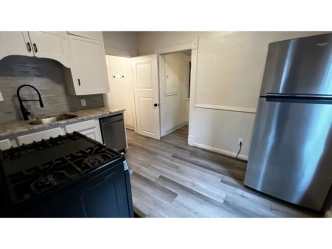 Building Photo - Located within walking distance of Weidner...