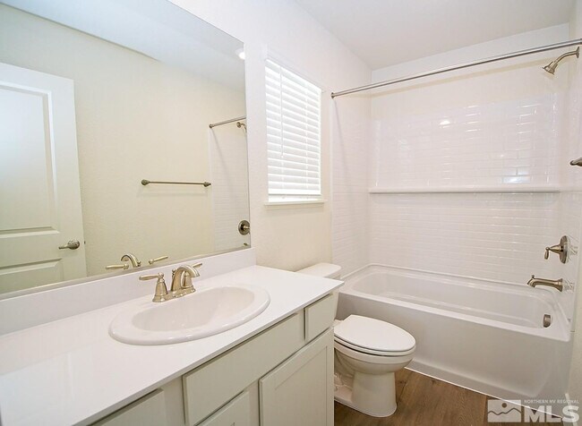 Building Photo - 7885 Taconite Dr