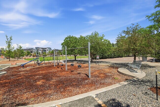 Building Photo - $2,495.95, Two Bedroom, 2.5 bathroom Townhome in Broomfield