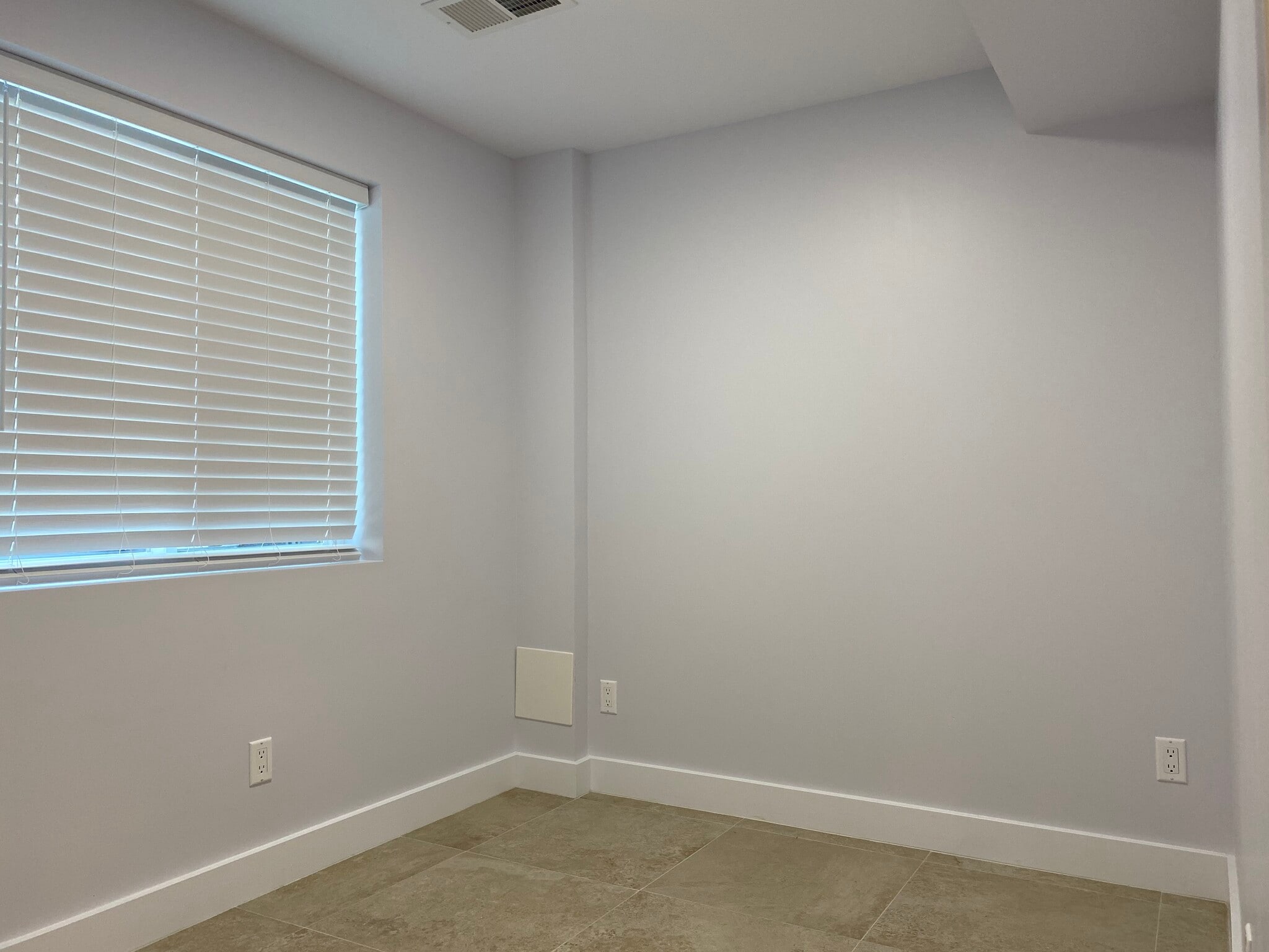 Building Photo - 52 Avalon Dr