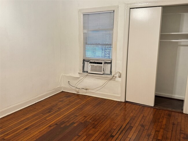 Building Photo - 1614 W Sidnor St