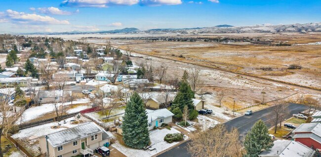 Building Photo - 417 Skyway Dr