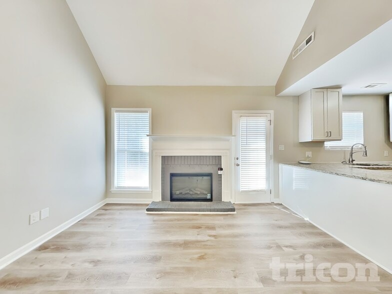 Building Photo - 219 Arlington Ct