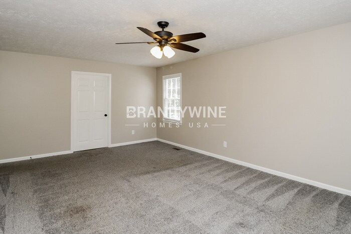 Building Photo - 12 Sherwood Forest Dr