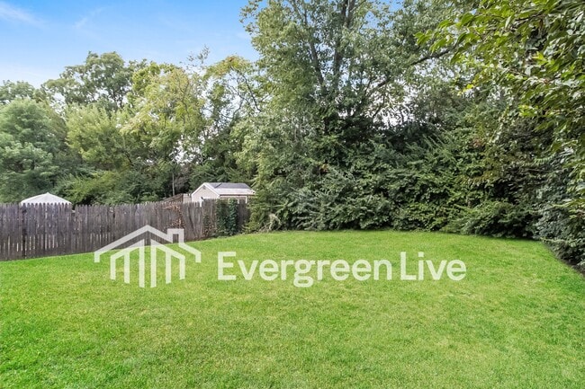 Building Photo - 5987 Sunridge Dr