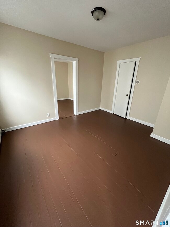 Building Photo - 33 Dewey St