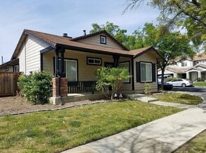 Building Photo - 3067 Carey Ln