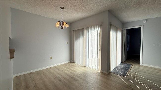 Building Photo - 555 Hunter Cir